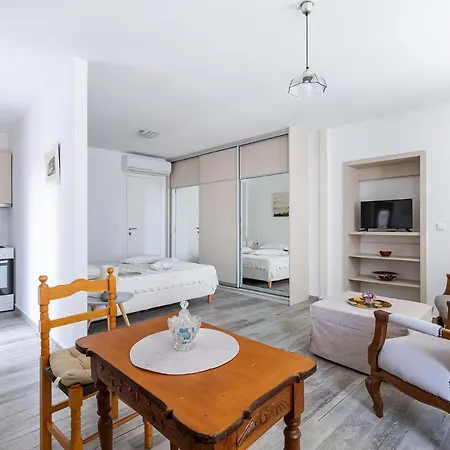 Apartment Syraino *